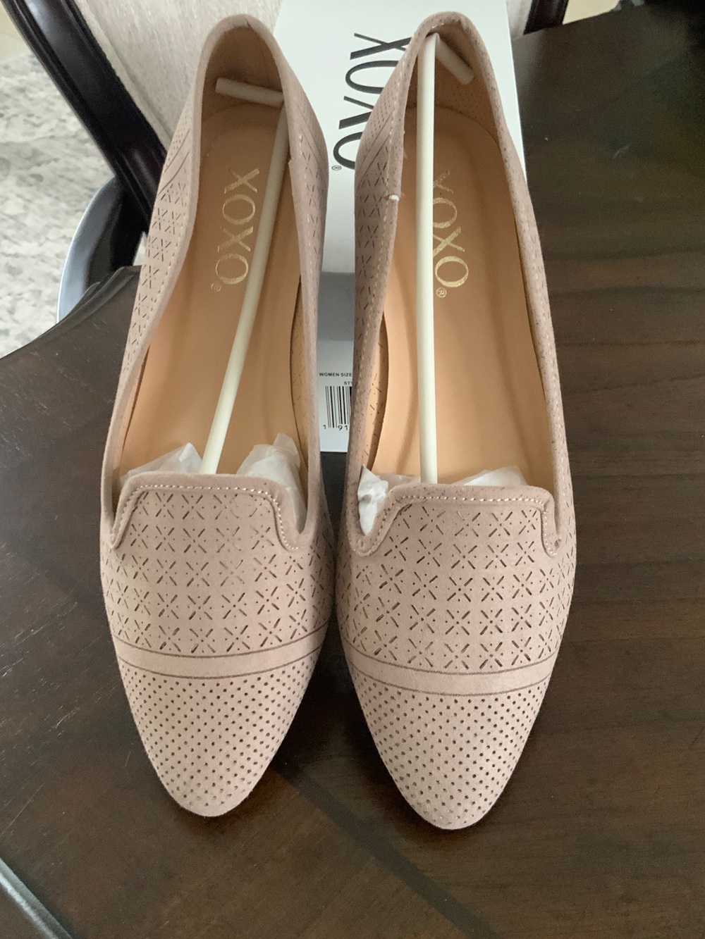 XOXO Women's Beige/Tan Perforated Slip-On Loafers